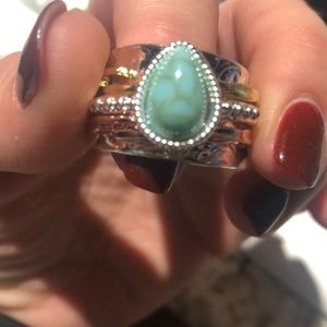 NWT beautiful gold/silver ring w/ turquoise